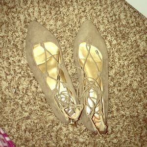 Pointed flats size 7